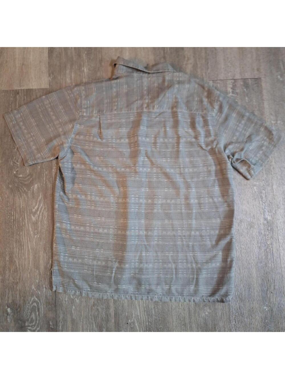 Island Republic 100% Silk Gray Striped Short-Sleeve Button-Up Top